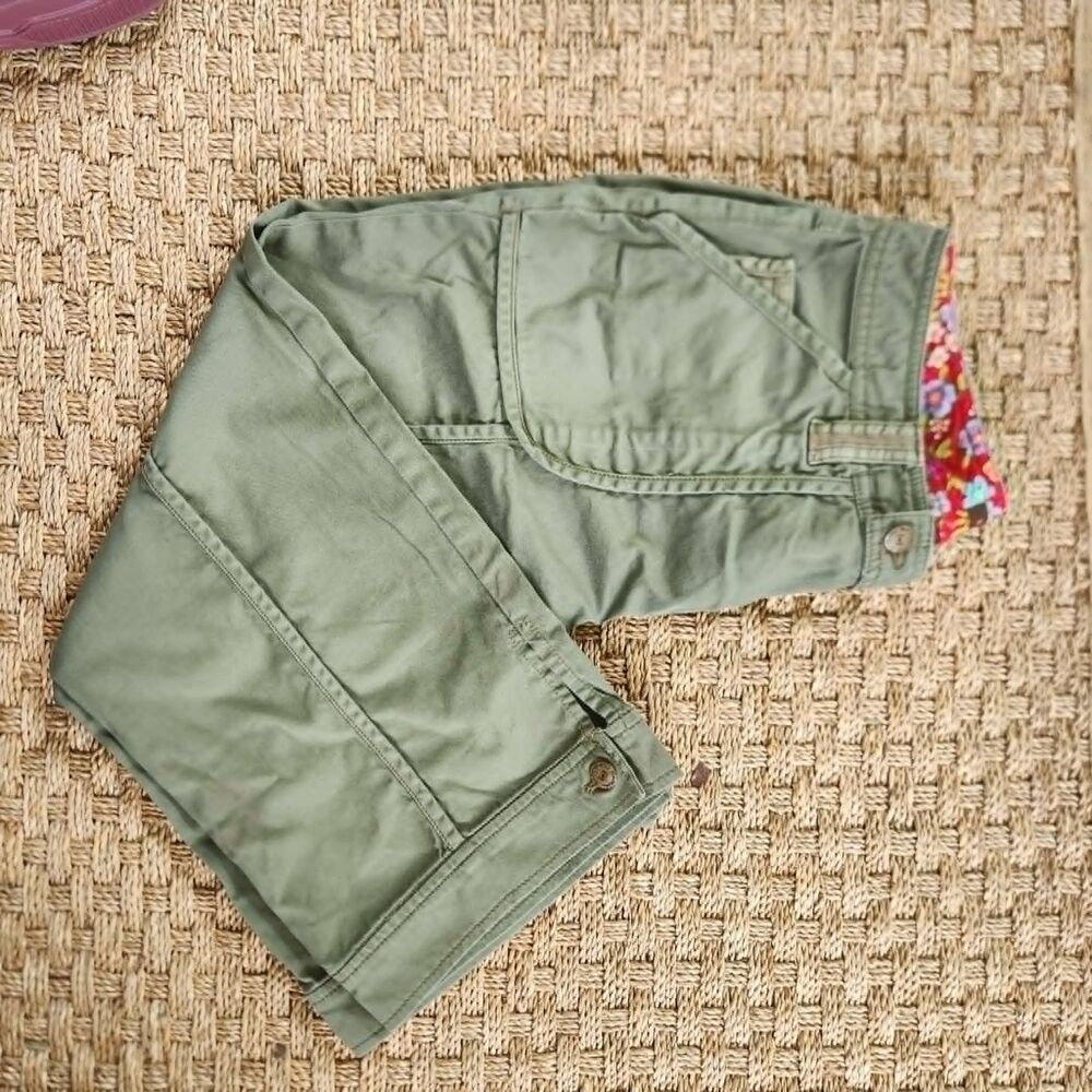 Vintage Bandolino Khaki Cropped Walkers, Hikers, Bikers, Stretch Sz 10 - Picture 8 of 12